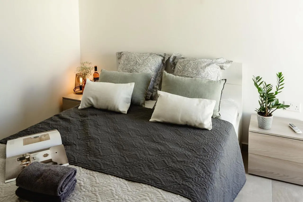 Apartment 2Bed Sliema Apt - Walk To Beaches & Valletta Malta