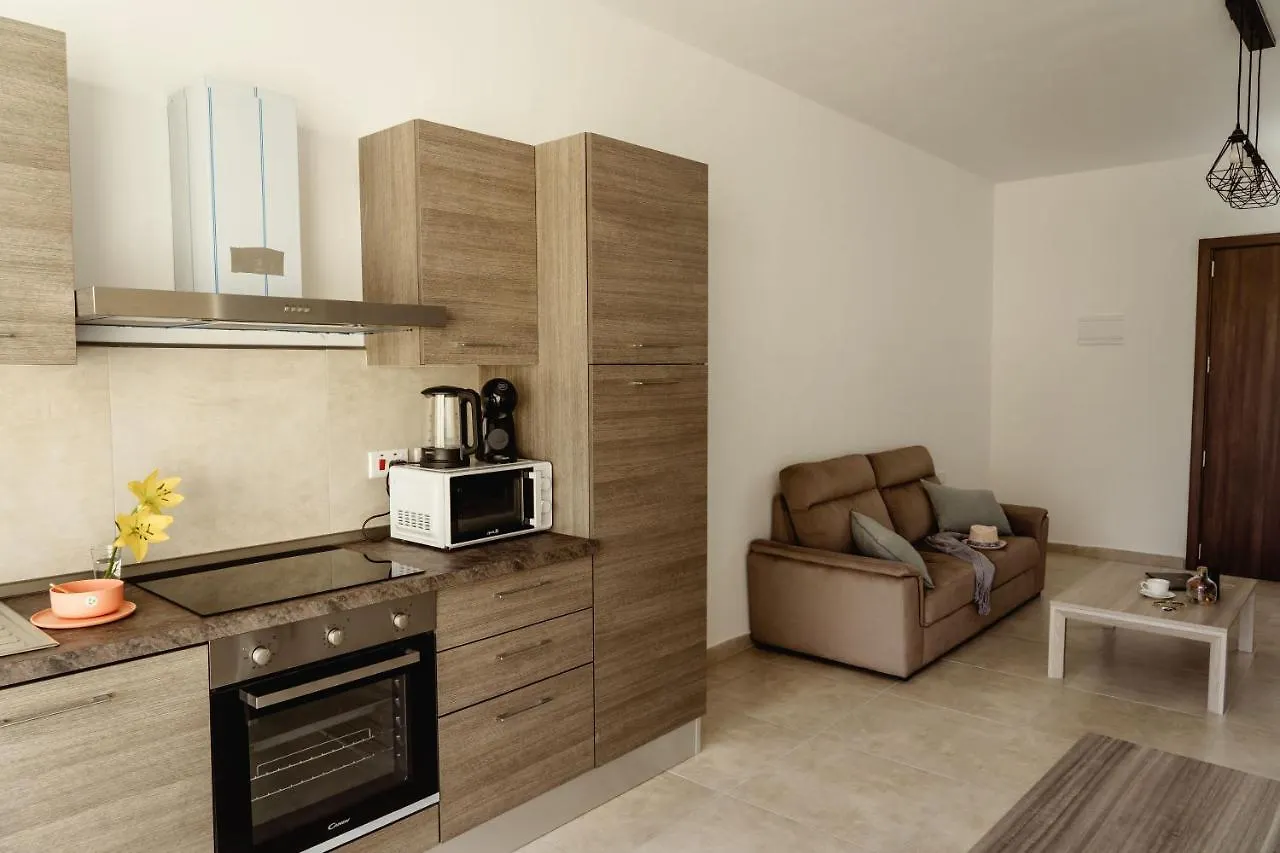 2Bed Sliema Apt - Walk To Beaches & Valletta