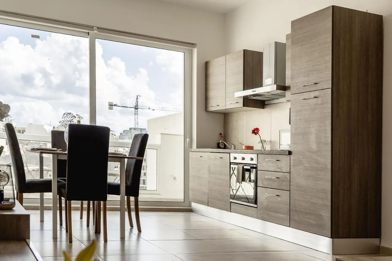 Apartment 2Bed Sliema Apt - Walk To Beaches & Valletta