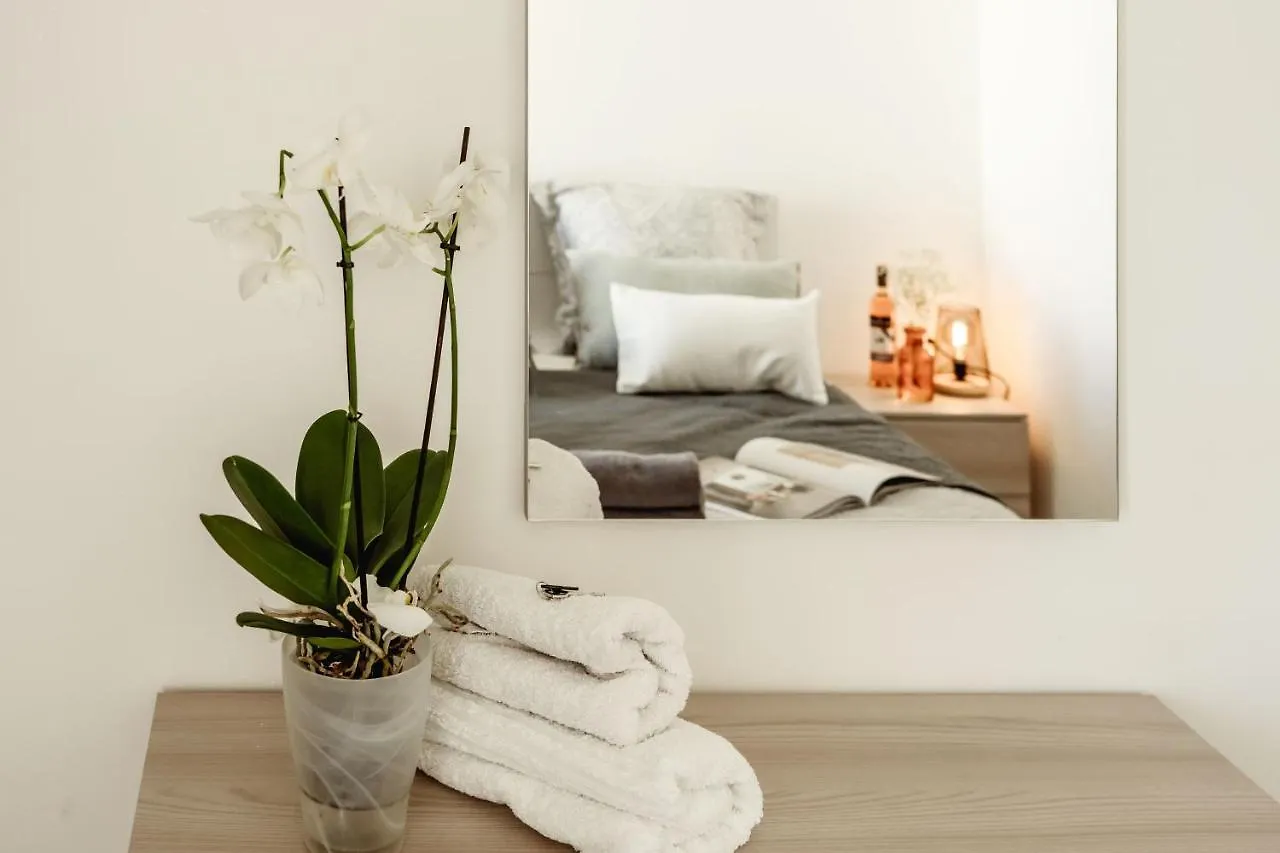 2Bed Sliema Apt - Walk To Beaches & Valletta Apartment