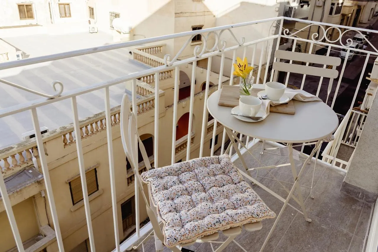 2Bed Sliema Apt - Walk To Beaches & Valletta