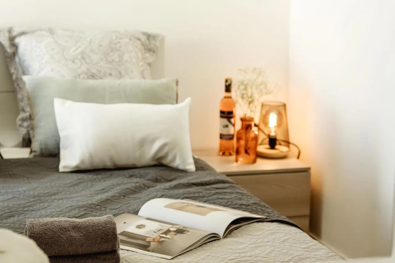 2Bed Sliema Apt - Walk To Beaches & Valletta
