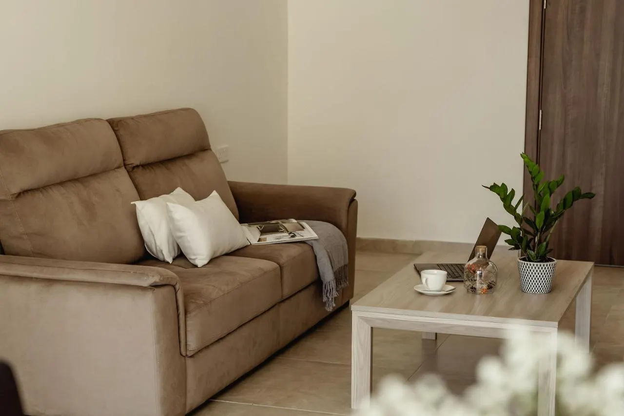 2Bed Sliema Apt - Walk To Beaches & Valletta Malta